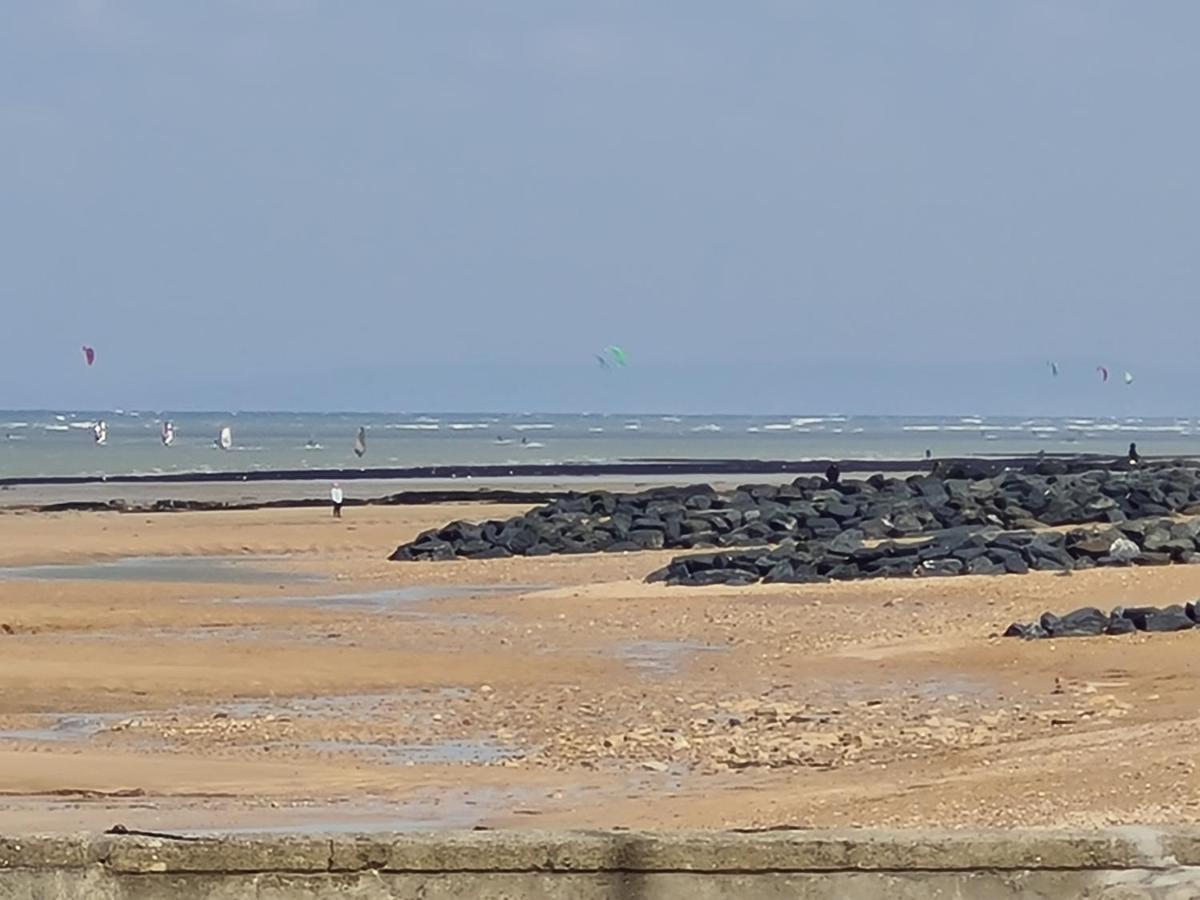 Les Pieds Dans L'Eau - Acces Direct A La Plage Bernières-sur-Mer Dış mekan fotoğraf
